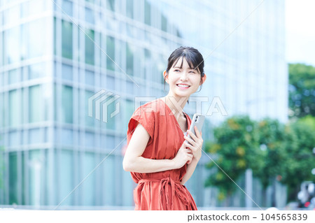 女人走路 104565839