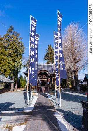 Scenery of the shrine grounds against the blue sky (Koshiki Shrine) 104566928