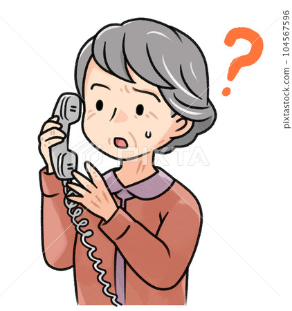 Senior woman who does not understand the contents of the phone 104567596