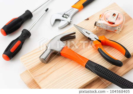 Tool set and wood (DIY image) 104568405
