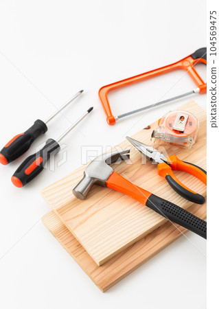 工具組和木材(DIY 圖像) 工具組和木材(DIY 圖像) 104569475