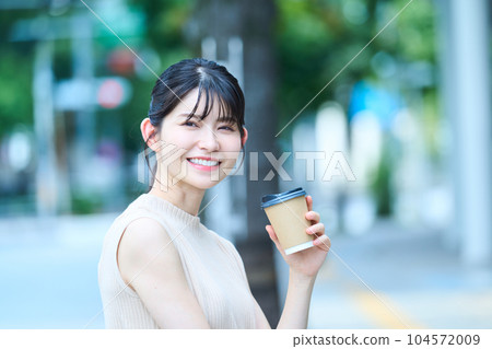 女人走路 104572009