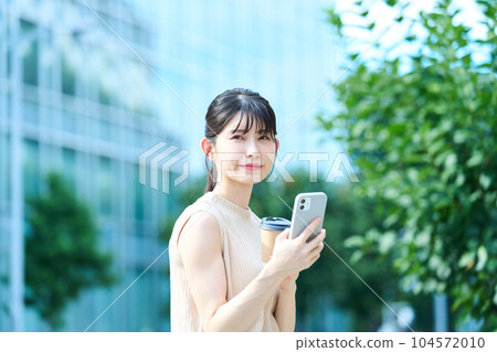 女人走路 104572010