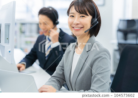 Call center 104573602