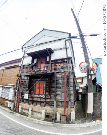 用對角魚眼鏡頭拍攝的老城鎮景觀歷史建築 Tabi 倉庫 104573876