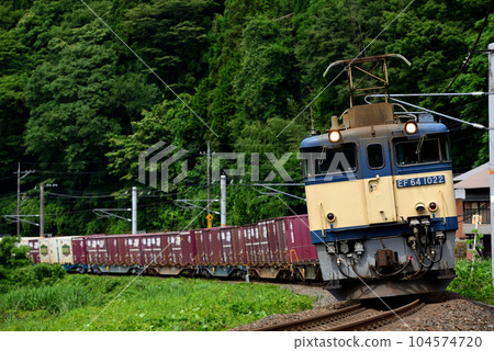 EF641022 container freight train running on the Hakubi Line EF641022 container freight train running on the Hakubi Line 104574720