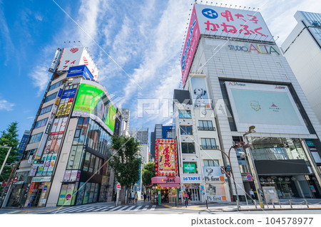 "Tokyo" Scenery in front of the east exit of Shinjuku Station "Tokyo" Scenery in front of the east exit of Shinjuku Station 104578977