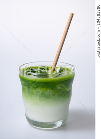 Ice Matcha latte 104583280