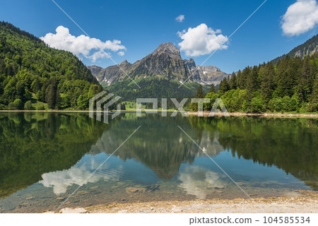 Lake Obersee in the Swiss Alps, Switzerland Lake Obersee in the Swiss Alps, Switzerland 104585534