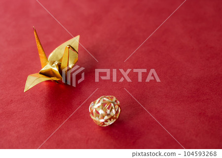 摺紙鶴和水引紙團 104593268