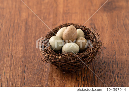 Rutin chicken Ludin chicken egg egg brown brown gray Egg in nest egg 生たまご 104597944