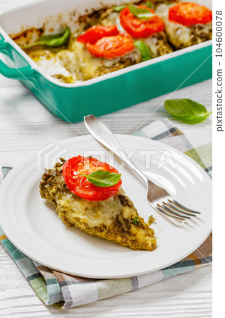 chicken breasts with pesto sauce, cheese, tomato 104600078
