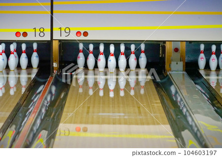 Image of bowling game and bowling lane 104603197