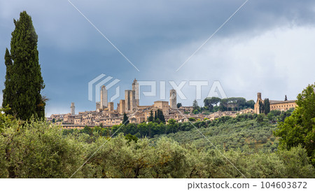 Panoramic view of San Gimignano, an ancient town in Tuscany, Italy 104603872