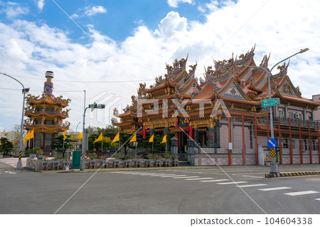 台灣高雄紅磨崗天龍寺 台灣高雄紅磨崗天龍寺 104604338