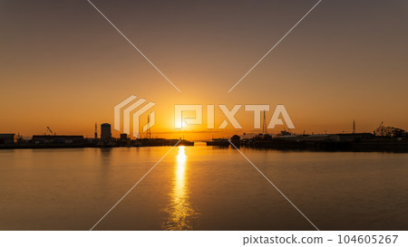 ``Miike Port Light Route'' (Ariake-cho, Omuta City, Fukuoka Prefecture), a scenic spot for beautiful sunsets 104605267