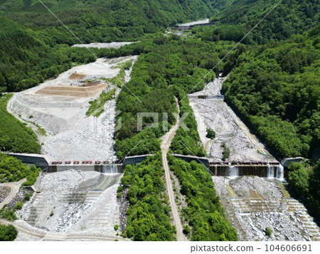 [Aerial view] Namerikawa No. 1 sabo dam and sabo dam group (Agematsu Town, Nagano Prefecture) 104606691