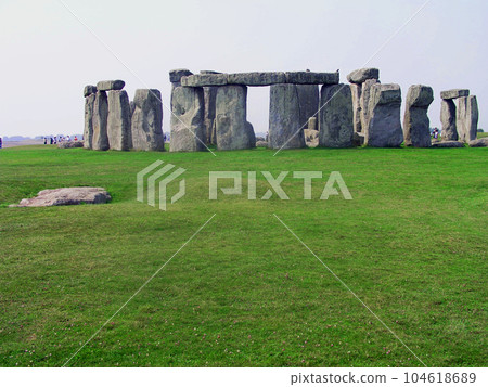 英國索爾茲伯里古遺址巨石陣 104618689