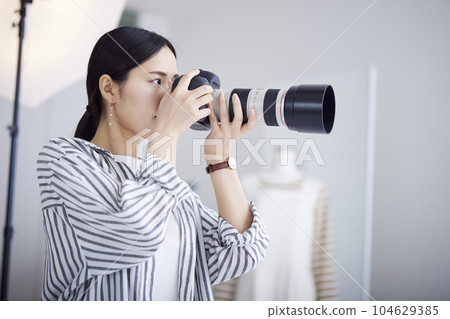 日本二十多歲女攝影師拍攝時尚寫真 日本二十多歲女攝影師拍攝時尚寫真 104629385