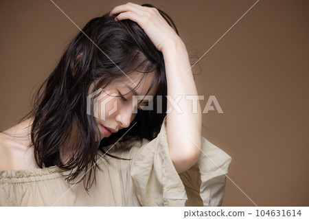 Hair care beauty 104631614