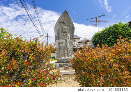 龜石西側的大地藏像(小森地藏)--奈良縣飛鳥村-- 龜石西側的大地藏像(小森地藏)--奈良縣飛鳥村-- 104635183