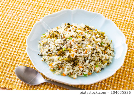 eat takana pilaf 104635826