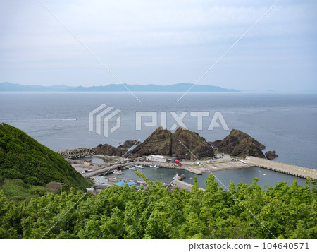 五月的龍飛漁港，天空朦朧——青森 104640571