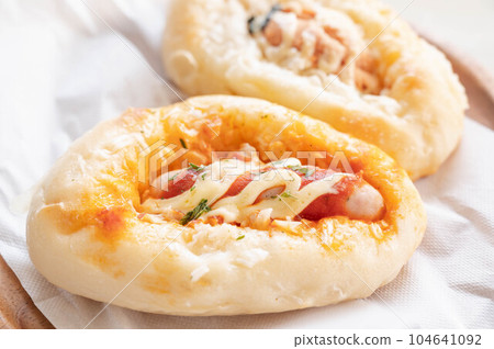 soft wiener bread soft wiener bread 104641092