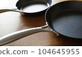 Iron frying pan size 104645955