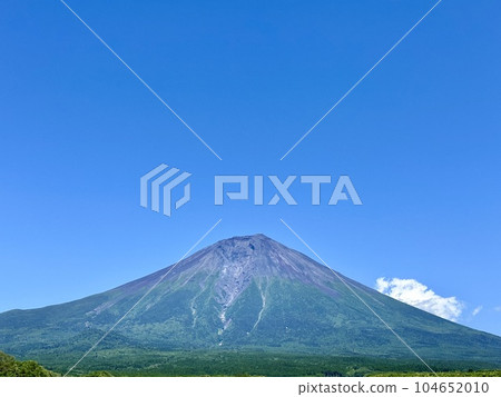 Mt.Fuji shining in the blue sky in early summer Mt.Fuji shining in the blue sky in early summer 104652010