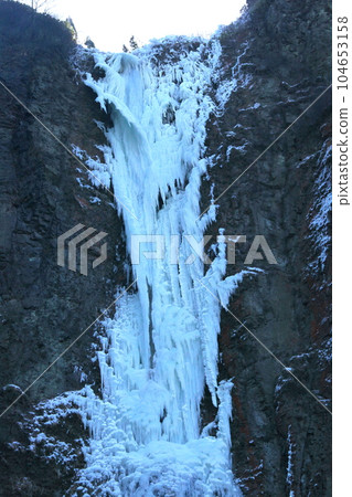 Frozen Waterfall (Koga Falls, Aso City) Frozen Waterfall (Koga Falls, Aso City) 104653158