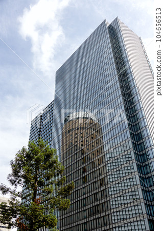Osaka Maru Building reflected in Umeda DT Tower (photographed in May 2023) Osaka Maru Building reflected in Umeda DT Tower (photographed in May 2023) 104656513