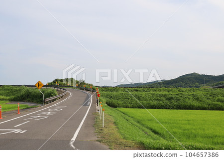 前方曲線 104657386