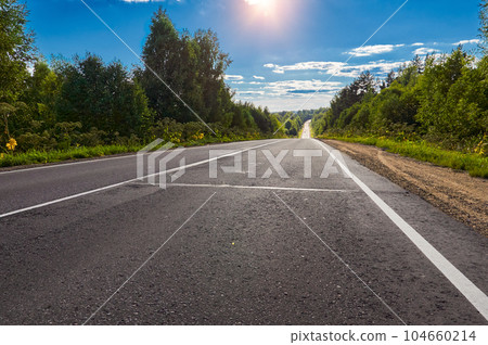 Russia, Tver region, road to Lake Seliger extending distance to the horizon Russia, Tver region, road to Lake Seliger extending distance to the horizon 104660214