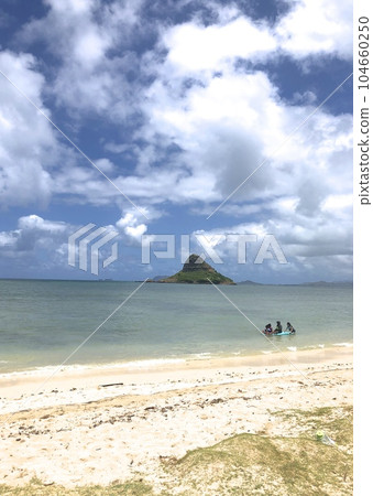 "Hawaii" Chinaman's Hat seen from Kaneohe Bay 104660250