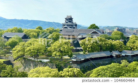 重建的熊本城和藍天 重建的熊本城和藍天 104660464