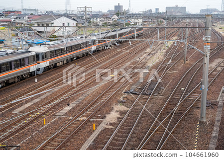 [Tokaido Main Line] Limited Express Hida passing through the Aichi locomotive depot 104661960