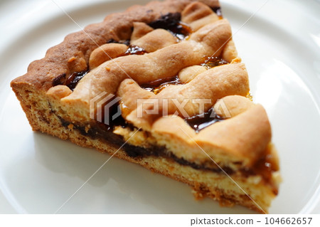 Crostata Traditional Italian confectionery Italian jam tart 104662657