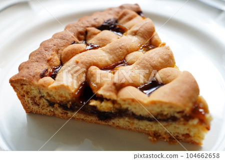 Crostata Traditional Italian confectionery Italian jam tart 104662658