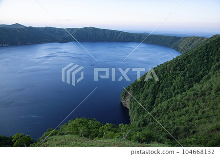 Lake Mashu 104668132