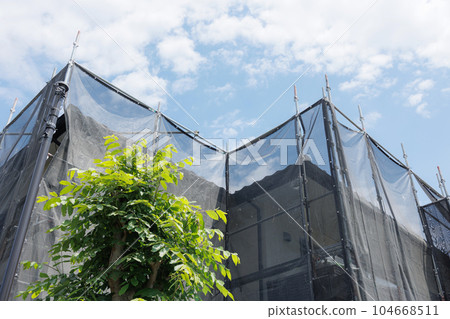 Scaffolding exterior wall painting Scaffolding exterior wall painting 104668511