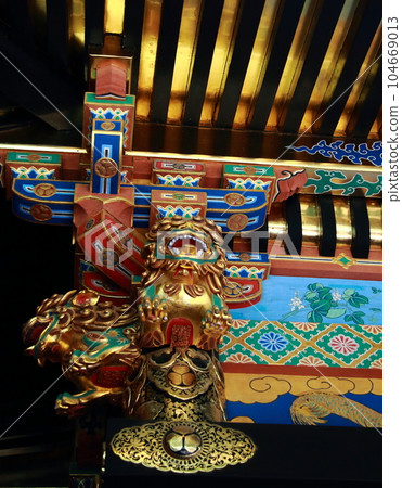 神社建築的守護神獅子雕像 神社建築的守護神獅子雕像 104669013