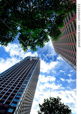 Scenery of skyscrapers on Shibaura Island 104669531