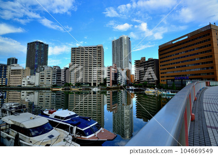 Scenery of skyscrapers on Shibaura Island Scenery of skyscrapers on Shibaura Island 104669549
