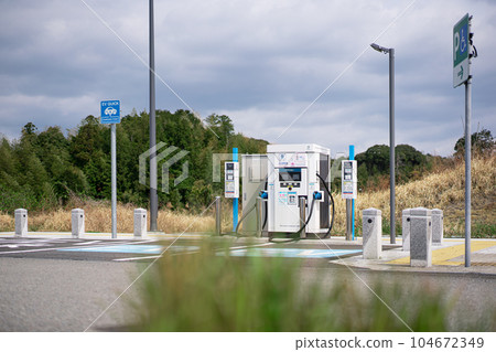 電動汽車充電站停車場 104672349