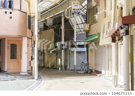 Mitsuya Shopping Street (Mitsuya Kita, Yodogawa Ward, Osaka City) with a nostalgic atmosphere 104675155