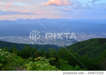 The Southern Alps from the Miyata Kogen Observatory The Southern Alps from the Miyata Kogen Observatory 104675329
