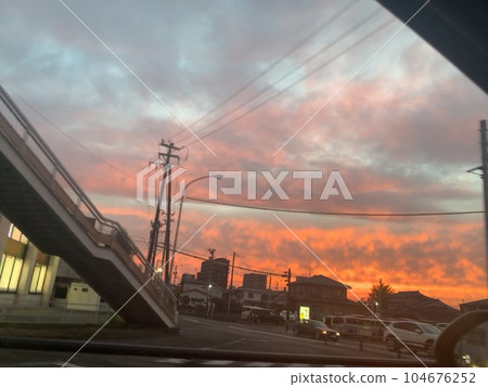 Sky dyed in sunset Sky dyed in sunset 104676252