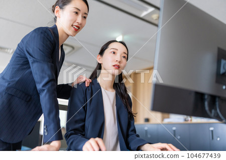 boss, office, offices 104677439