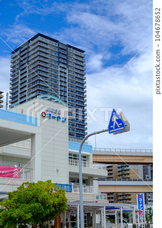 Blue sky and urban landscape 104678652